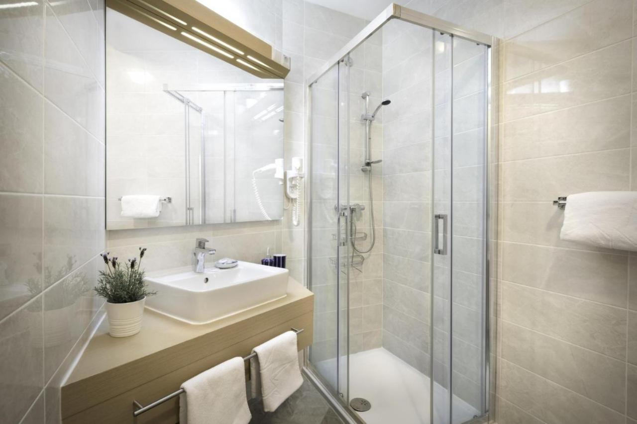 Apartment Aci Marina เซรส ภายนอก รูปภาพ