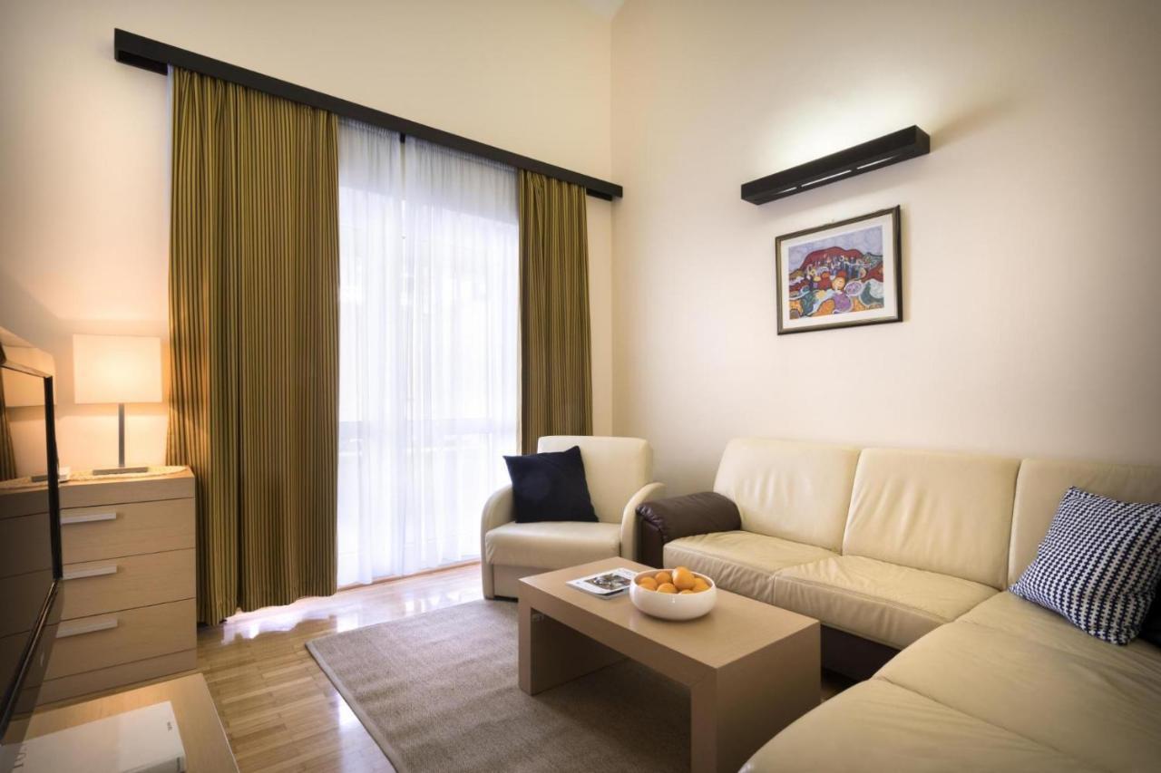Apartment Aci Marina เซรส ภายนอก รูปภาพ
