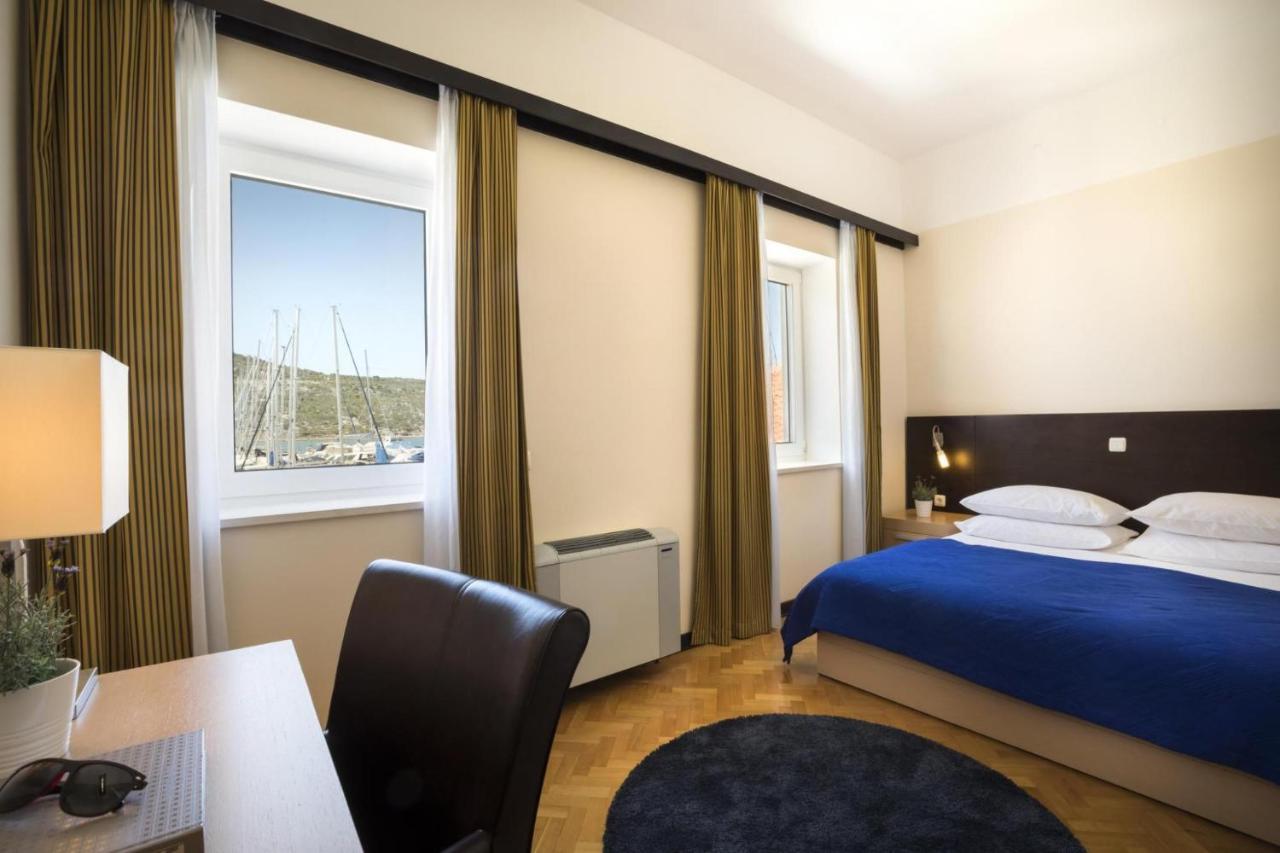 Apartment Aci Marina เซรส ภายนอก รูปภาพ