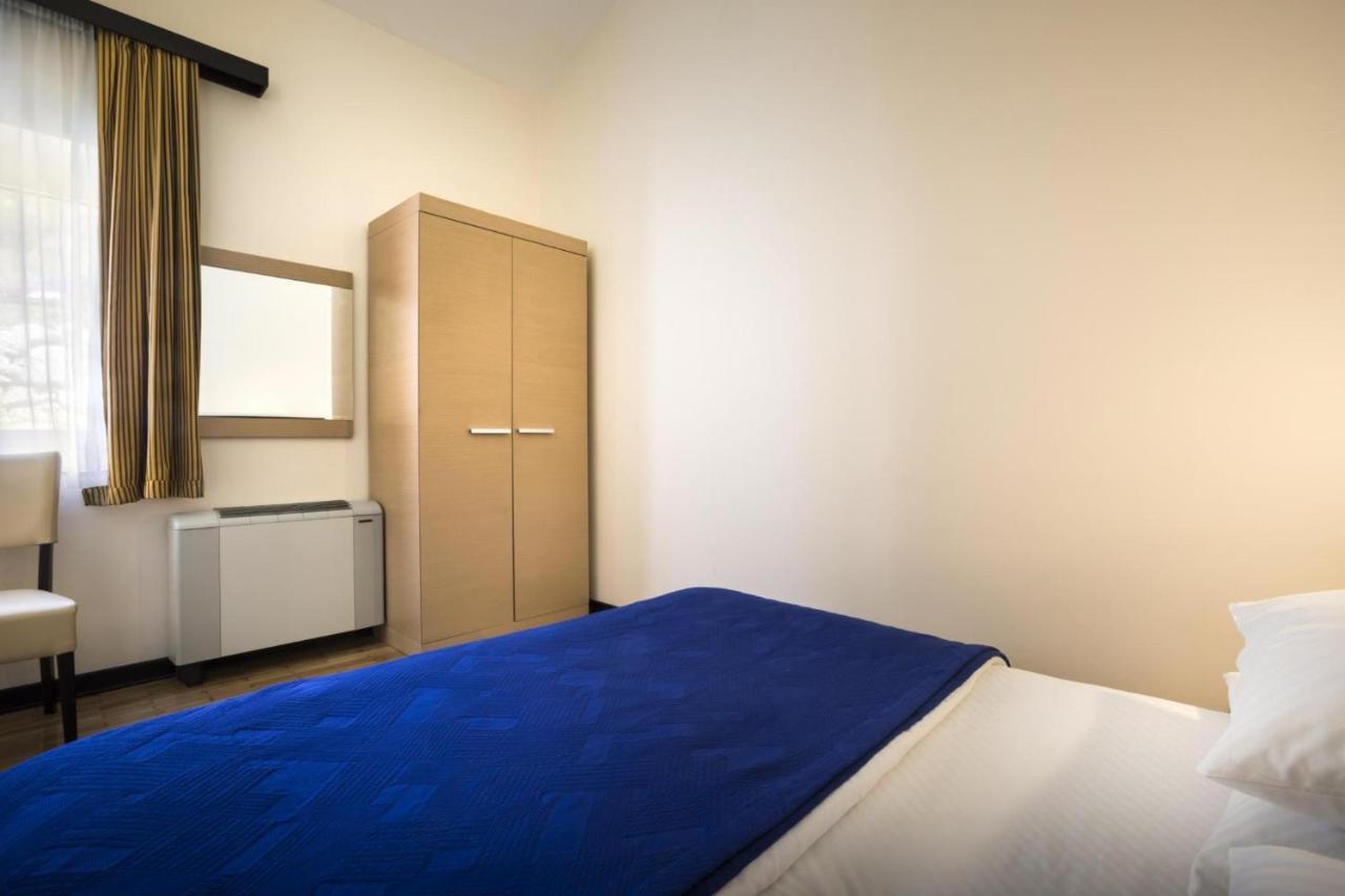 Apartment Aci Marina เซรส ภายนอก รูปภาพ