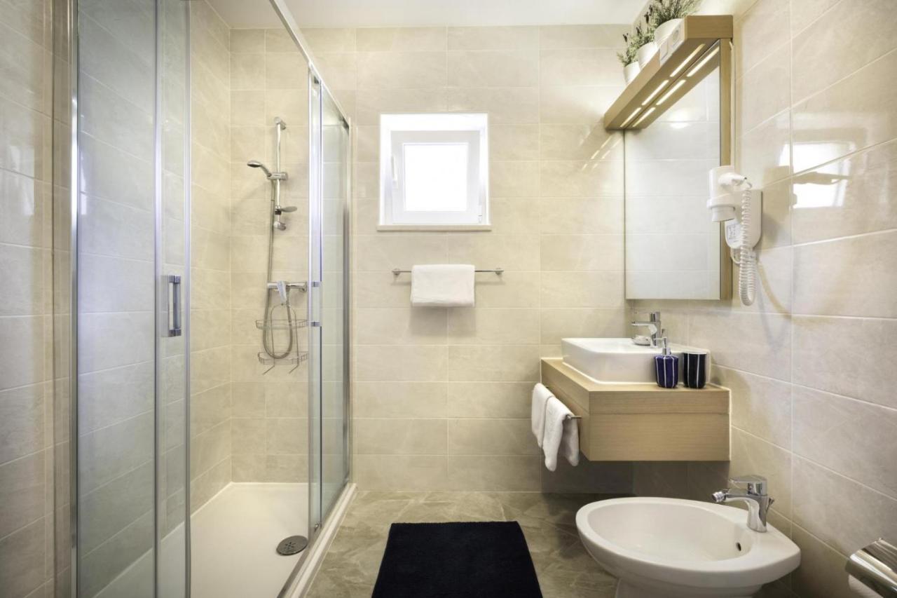 Apartment Aci Marina เซรส ภายนอก รูปภาพ