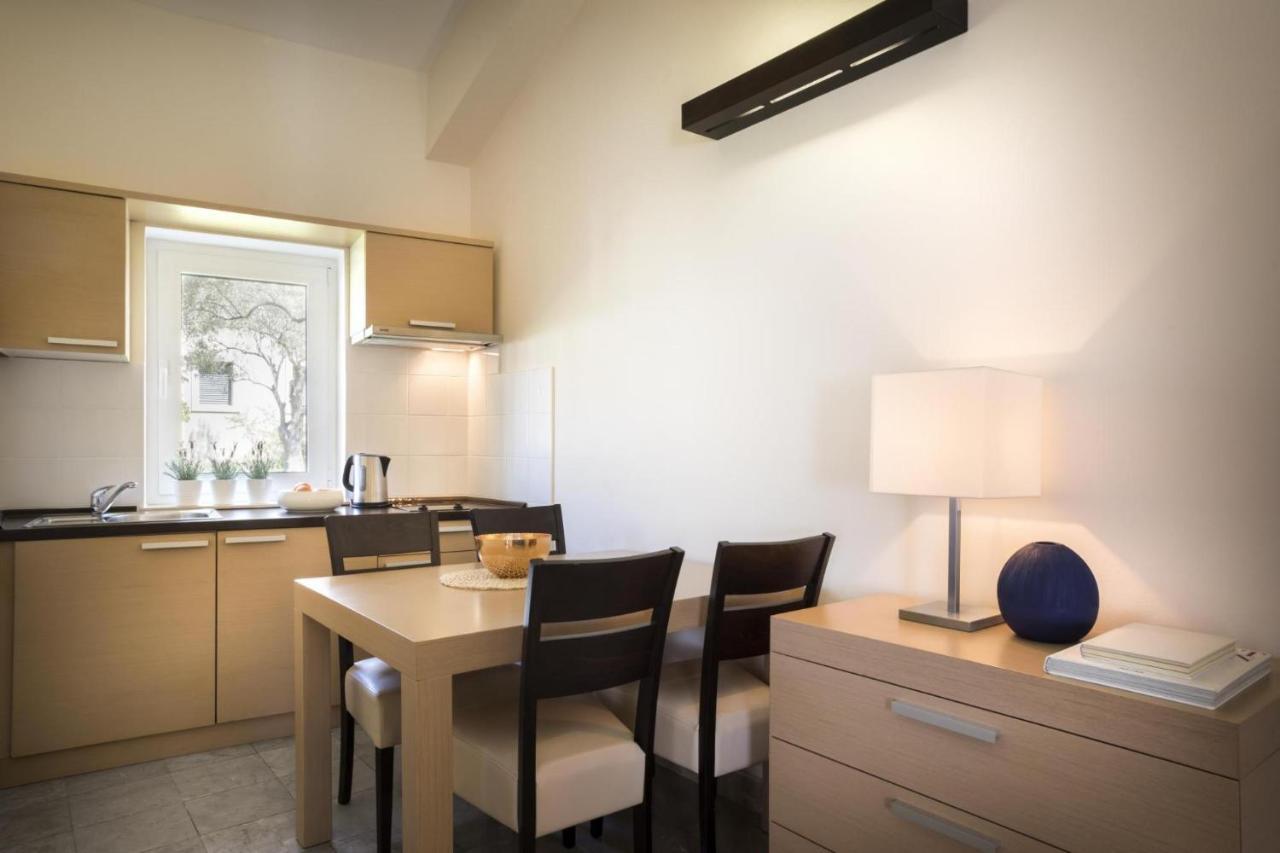 Apartment Aci Marina เซรส ภายนอก รูปภาพ