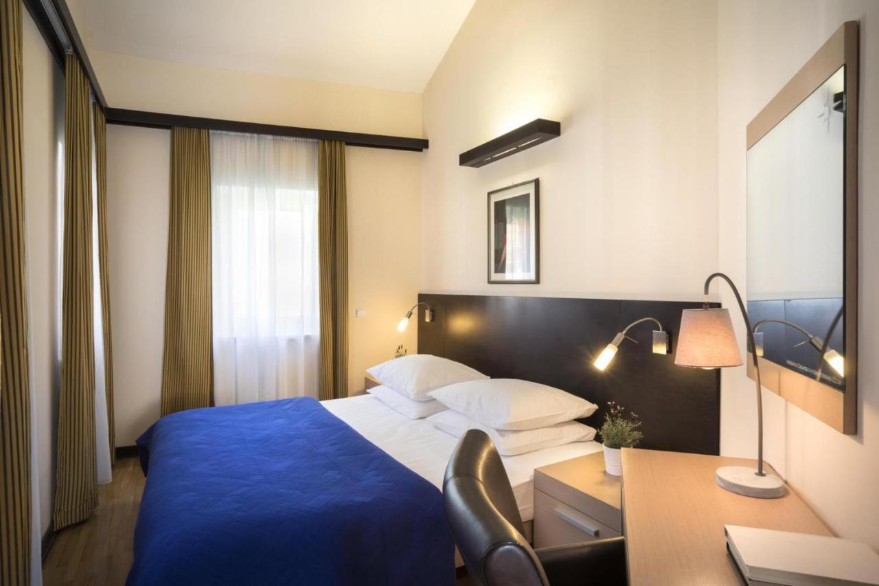 Apartment Aci Marina เซรส ภายนอก รูปภาพ